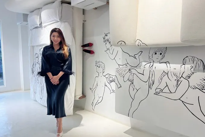 Local online furniture retailer Cuura Space has recently unveiled its new art installation 'Creating Shared Connections' in collaboration with the renowned local artist Kar Wai Chan.