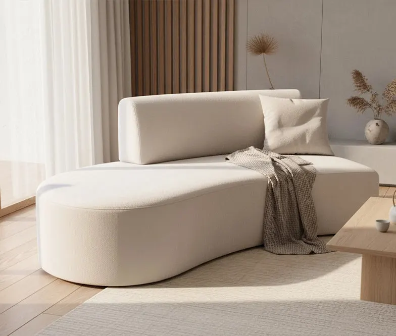 Luna Chaise Curve