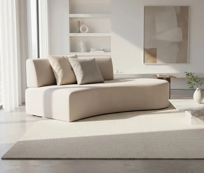 Luna Chaise Curve